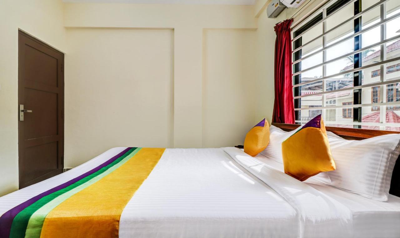 Itsy Hotels Rain Tulsi Stayz, Palarivattom Junction Kochi Luaran gambar