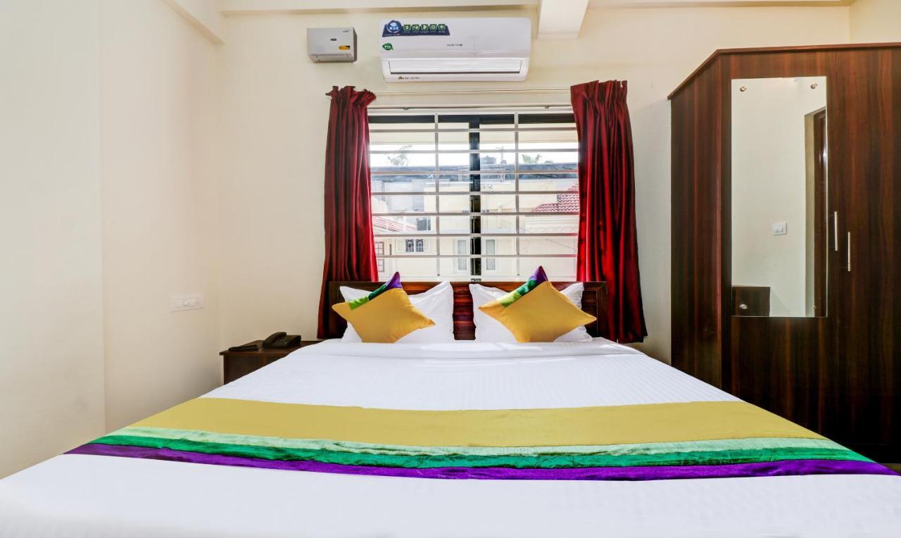 Itsy Hotels Rain Tulsi Stayz, Palarivattom Junction Kochi Luaran gambar