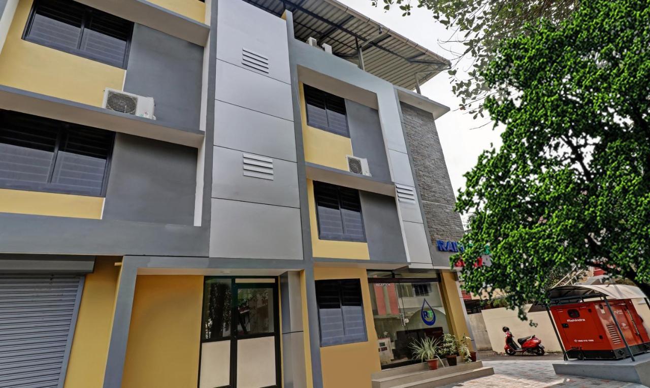 Itsy Hotels Rain Tulsi Stayz, Palarivattom Junction Kochi Luaran gambar