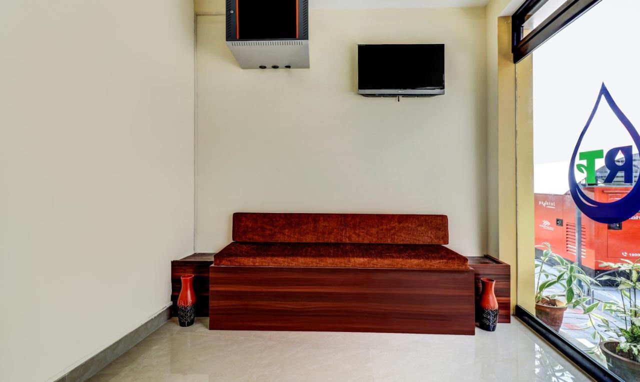 Itsy Hotels Rain Tulsi Stayz, Palarivattom Junction Kochi Luaran gambar